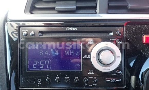 Nunua Ilio tumika Honda Fit Nyekundu Gari ndani ya Beitbridge nchini Matabeleland Kusini Nunua Ilio tumika Honda Fit Nyekundu Gari ndani ya Beitbridge nchini Matabeleland Kusini