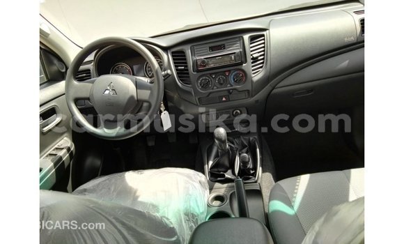 Buy Import Mitsubishi L200 White Car in Import - Dubai in Harare Buy Import Mitsubishi L200 White Car in Import - Dubai in Harare