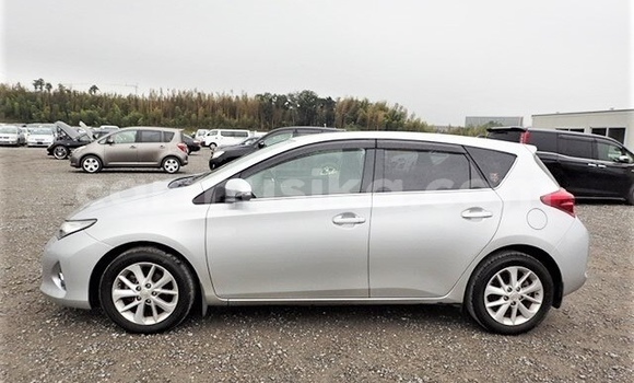 Acheter Occasion Voiture Toyota Auris Gris à Beitbridge, Matabeleland South Acheter Occasion Voiture Toyota Auris Gris à Beitbridge, Matabeleland South