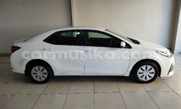 Acheter Occasion Voiture Toyota Corolla Blanc à Beitbridge, Matabeleland South Acheter Occasion Voiture Toyota Corolla Blanc à Beitbridge, Matabeleland South