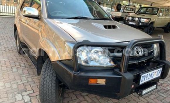 Tenga Tsaru Toyota Fortuner Zvimwe Mota in Beitbridge in Matabeleland South