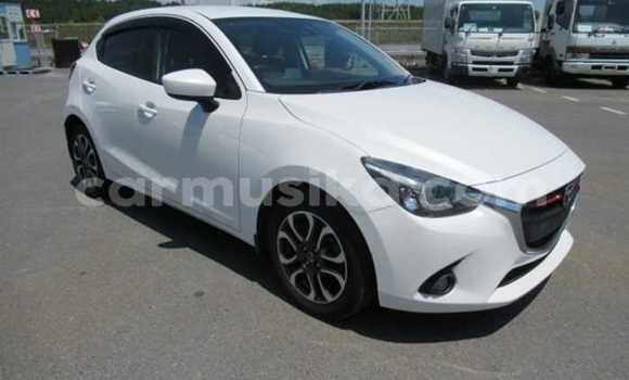 Buy Used Mazda Demio White Car in Beitbridge in Matabeleland South Buy Used Mazda Demio White Car in Beitbridge in Matabeleland South
