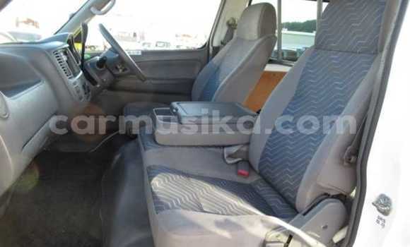 Acheter Occasion Voiture Nissan Caravan Blanc à Beitbridge, Matabeleland South Acheter Occasion Voiture Nissan Caravan Blanc à Beitbridge, Matabeleland South