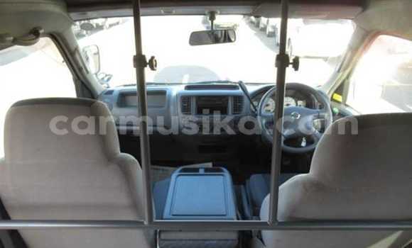 Acheter Occasion Voiture Nissan Caravan Blanc à Beitbridge, Matabeleland South Acheter Occasion Voiture Nissan Caravan Blanc à Beitbridge, Matabeleland South