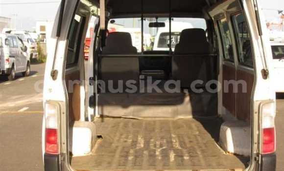 Acheter Occasion Voiture Nissan Caravan Blanc à Beitbridge, Matabeleland South Acheter Occasion Voiture Nissan Caravan Blanc à Beitbridge, Matabeleland South