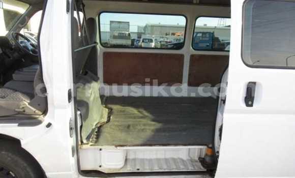 Acheter Occasion Voiture Nissan Caravan Blanc à Beitbridge, Matabeleland South Acheter Occasion Voiture Nissan Caravan Blanc à Beitbridge, Matabeleland South