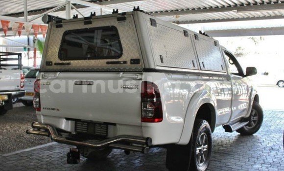 Buy Used Toyota Hilux White Car in Beitbridge in Matabeleland South Buy Used Toyota Hilux White Car in Beitbridge in Matabeleland South