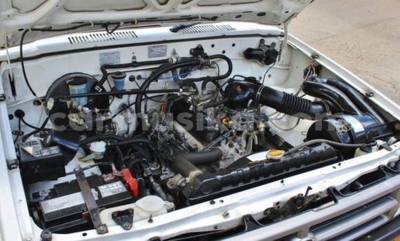 Buy Used Toyota Hilux White Car in Bulawayo in Bulawayo Buy Used Toyota Hilux White Car in Bulawayo in Bulawayo