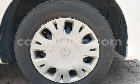 Buy Import Honda Fit White Car in Beitbridge in Matabeleland South