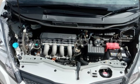 Buy Import Honda Fit White Car in Beitbridge in Matabeleland South Buy Import Honda Fit White Car in Beitbridge in Matabeleland South