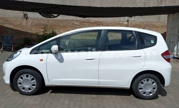 Buy Import Honda Fit White Car in Beitbridge in Matabeleland South Buy Import Honda Fit White Car in Beitbridge in Matabeleland South