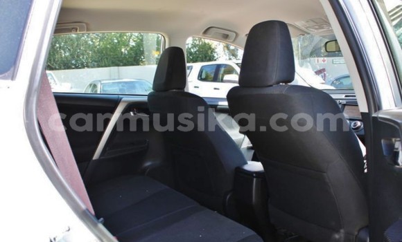 Buy Used Toyota RAV4 Silver Car in Beitbridge in Matabeleland South Buy Used Toyota RAV4 Silver Car in Beitbridge in Matabeleland South