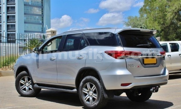 Buy Used Toyota Fortuner Silver Car in Beitbridge in Matabeleland South Buy Used Toyota Fortuner Silver Car in Beitbridge in Matabeleland South