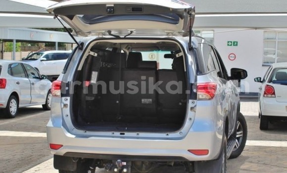 Buy Used Toyota Fortuner Silver Car in Beitbridge in Matabeleland South Buy Used Toyota Fortuner Silver Car in Beitbridge in Matabeleland South