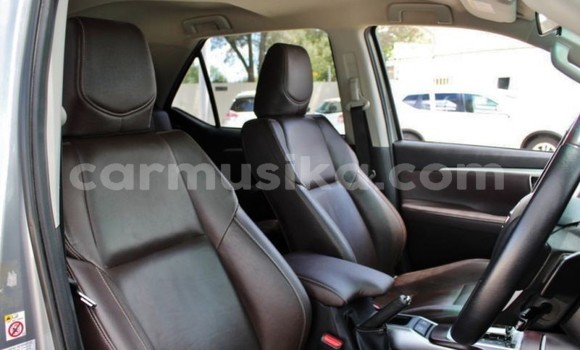 Buy Used Toyota Fortuner Silver Car in Beitbridge in Matabeleland South Buy Used Toyota Fortuner Silver Car in Beitbridge in Matabeleland South