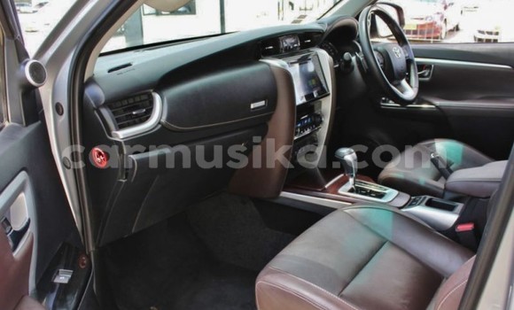 Buy Used Toyota Fortuner Silver Car in Beitbridge in Matabeleland South Buy Used Toyota Fortuner Silver Car in Beitbridge in Matabeleland South