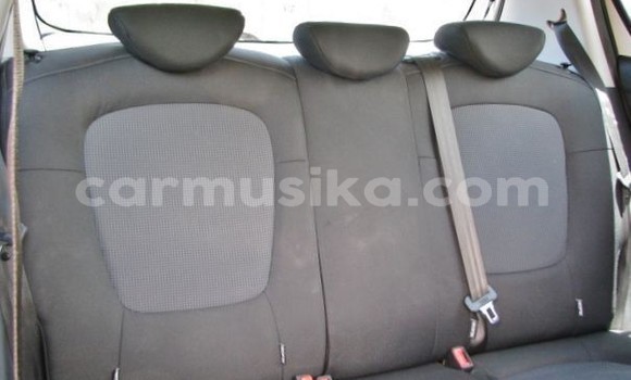 Buy Used Hyundai i20 White Car in Beitbridge in Matabeleland South Buy Used Hyundai i20 White Car in Beitbridge in Matabeleland South