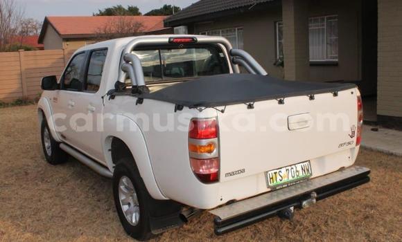 Acheter Occasion Voiture Mazda BT-50 Blanc à Harare, Harare Acheter Occasion Voiture Mazda BT-50 Blanc à Harare, Harare