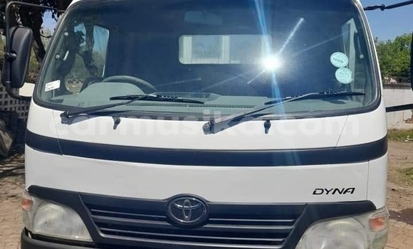 Tenga Tsaru Toyota Dyna Chena Rori in Beitbridge in Matabeleland South Tenga Tsaru Toyota Dyna Chena Rori in Beitbridge in Matabeleland South