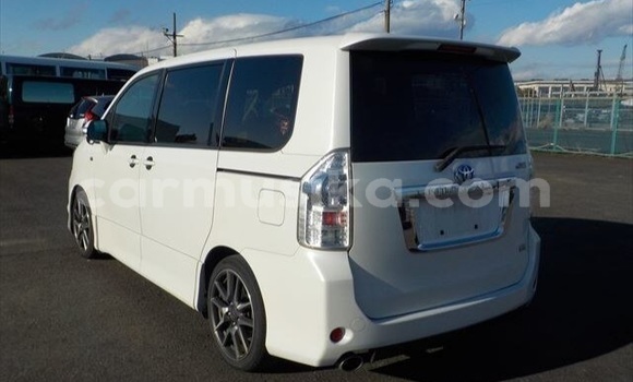 Buy Used Toyota Noah White Car in Beitbridge in Matabeleland South Buy Used Toyota Noah White Car in Beitbridge in Matabeleland South