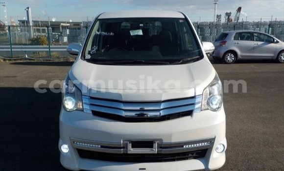 Buy Used Toyota Noah White Car in Beitbridge in Matabeleland South Buy Used Toyota Noah White Car in Beitbridge in Matabeleland South