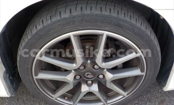 Buy Used Toyota Noah White Car in Beitbridge in Matabeleland South Buy Used Toyota Noah White Car in Beitbridge in Matabeleland South