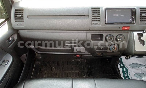 Acheter Occasion Voiture Toyota RegiusAce Blanc à Beitbridge, Matabeleland South Acheter Occasion Voiture Toyota RegiusAce Blanc à Beitbridge, Matabeleland South