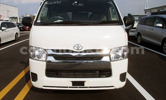 Acheter Occasion Voiture Toyota RegiusAce Blanc à Beitbridge, Matabeleland South Acheter Occasion Voiture Toyota RegiusAce Blanc à Beitbridge, Matabeleland South