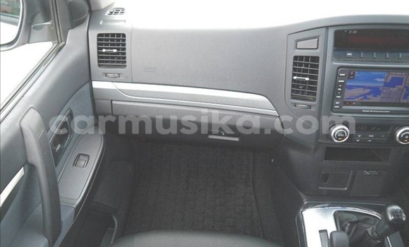Acheter Occasion Voiture Mitsubishi Pajero Gris à Beitbridge, Matabeleland South Acheter Occasion Voiture Mitsubishi Pajero Gris à Beitbridge, Matabeleland South