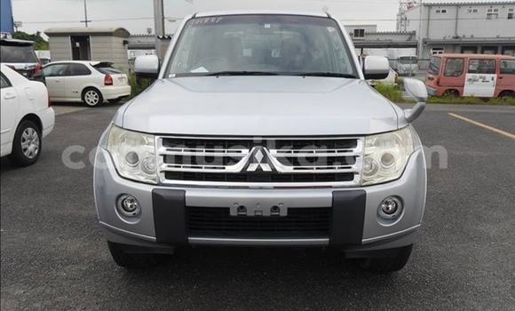 Acheter Occasion Voiture Mitsubishi Pajero Gris à Beitbridge, Matabeleland South Acheter Occasion Voiture Mitsubishi Pajero Gris à Beitbridge, Matabeleland South