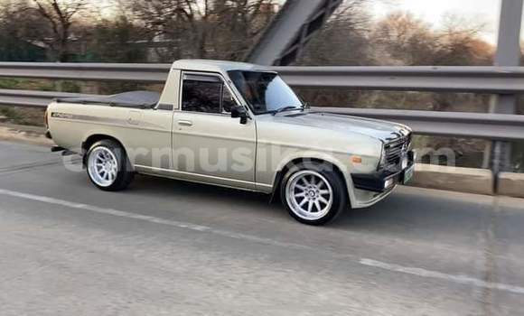 Buy Used Nissan Almera Beige Car in Beitbridge in Matabeleland South