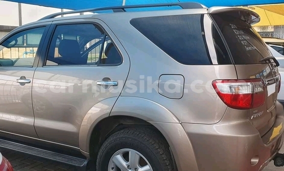 Acheter Occasion Voiture Toyota Fortuner Marron à Bulawayo, Bulawayo Acheter Occasion Voiture Toyota Fortuner Marron à Bulawayo, Bulawayo