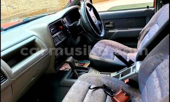 Acheter Occasion Voiture Isuzu KB Rouge à Chitungwiza, Harare Acheter Occasion Voiture Isuzu KB Rouge à Chitungwiza, Harare