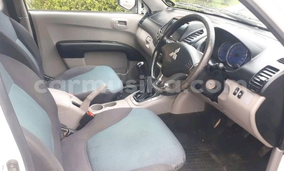 Acheter Occasion Voiture Mitsubishi Triton Blanc à Gweru, Midlands Acheter Occasion Voiture Mitsubishi Triton Blanc à Gweru, Midlands