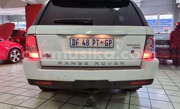 Acheter Occasion Voiture Range Rover Range Rover Blanc à Borrowdale, Harare Acheter Occasion Voiture Range Rover Range Rover Blanc à Borrowdale, Harare