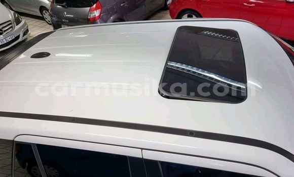 Acheter Occasion Voiture Range Rover Range Rover Blanc à Borrowdale, Harare Acheter Occasion Voiture Range Rover Range Rover Blanc à Borrowdale, Harare