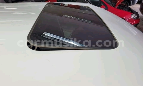 Acheter Occasion Voiture Range Rover Range Rover Blanc à Borrowdale, Harare Acheter Occasion Voiture Range Rover Range Rover Blanc à Borrowdale, Harare