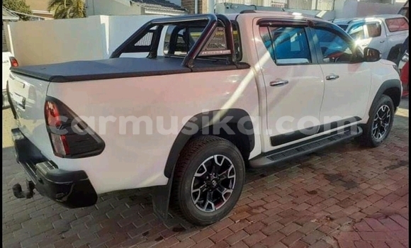 Acheter Occasion Voiture Toyota Hilux Blanc à Beitbridge, Matabeleland South Acheter Occasion Voiture Toyota Hilux Blanc à Beitbridge, Matabeleland South