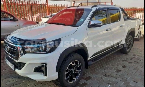 Acheter Occasion Voiture Toyota Hilux Blanc à Beitbridge, Matabeleland South Acheter Occasion Voiture Toyota Hilux Blanc à Beitbridge, Matabeleland South