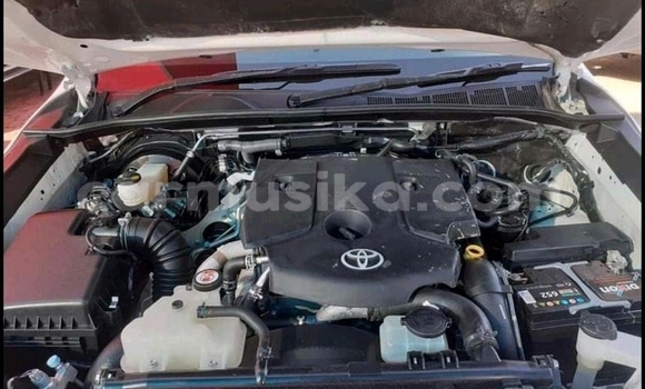 Acheter Occasion Voiture Toyota Hilux Blanc à Beitbridge, Matabeleland South Acheter Occasion Voiture Toyota Hilux Blanc à Beitbridge, Matabeleland South