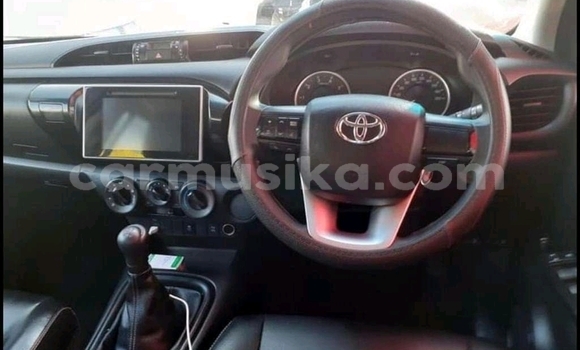 Acheter Occasion Voiture Toyota Hilux Blanc à Beitbridge, Matabeleland South Acheter Occasion Voiture Toyota Hilux Blanc à Beitbridge, Matabeleland South