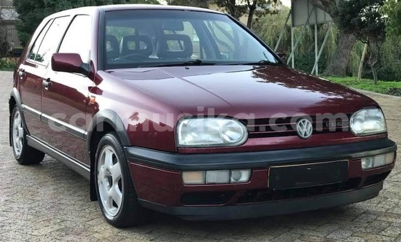 Tenga Tsaru Volkswagen Golf Tsvuku Mota in Beitbridge in Matabeleland South Tenga Tsaru Volkswagen Golf Tsvuku Mota in Beitbridge in Matabeleland South
