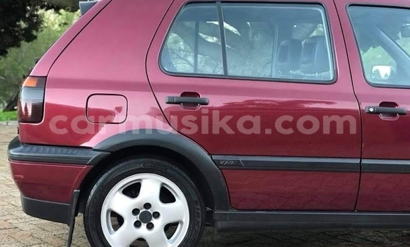 Tenga Tsaru Volkswagen Golf Tsvuku Mota in Beitbridge in Matabeleland South Tenga Tsaru Volkswagen Golf Tsvuku Mota in Beitbridge in Matabeleland South