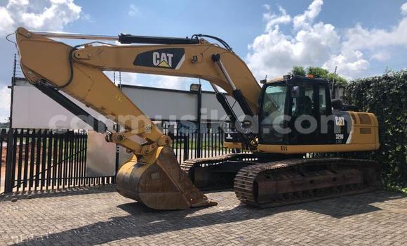 Tenga Tsaru Caterpillar 120 Zvimwe Rori in Beitbridge in Matabeleland South Tenga Tsaru Caterpillar 120 Zvimwe Rori in Beitbridge in Matabeleland South