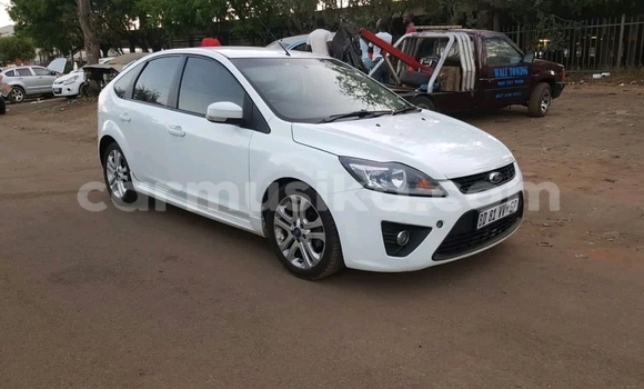 Acheter Occasion Voiture Ford Focus RS Blanc à Harare, Harare Acheter Occasion Voiture Ford Focus RS Blanc à Harare, Harare