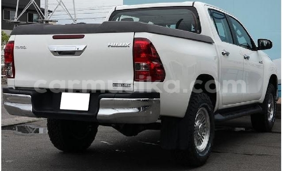 Acheter Occasion Voiture Toyota Hilux Blanc à Beitbridge, Matabeleland South Acheter Occasion Voiture Toyota Hilux Blanc à Beitbridge, Matabeleland South