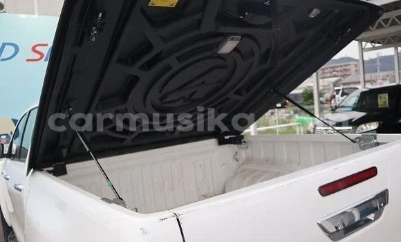 Acheter Occasion Voiture Toyota Hilux Blanc à Beitbridge, Matabeleland South Acheter Occasion Voiture Toyota Hilux Blanc à Beitbridge, Matabeleland South