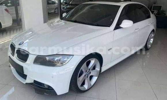 Nunua Ilio tumika BMW 3–Series Nyeupe Gari ndani ya Beitbridge nchini Matabeleland Kusini