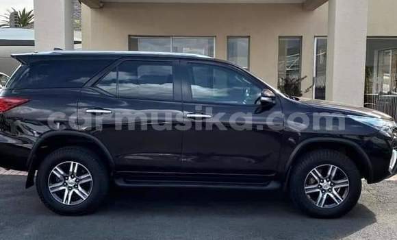Tenga Tsaru Toyota Fortuner Beige Mota in Beitbridge in Matabeleland South Tenga Tsaru Toyota Fortuner Beige Mota in Beitbridge in Matabeleland South