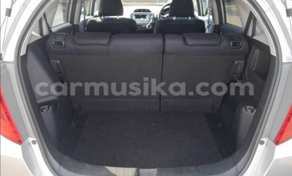 Acheter Occasion Voiture Honda Fit Gris à Beitbridge, Matabeleland South Acheter Occasion Voiture Honda Fit Gris à Beitbridge, Matabeleland South